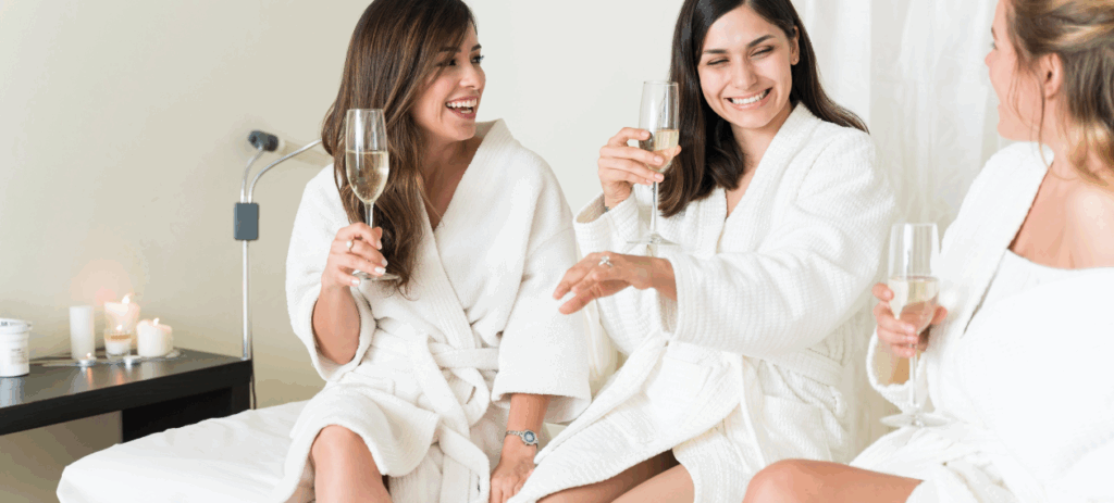 Panie w spa z prosseco